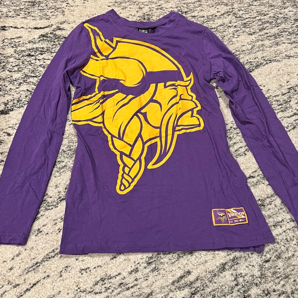 NFL Women’s Minnesota Vikings Long Sleeve T-Shirt